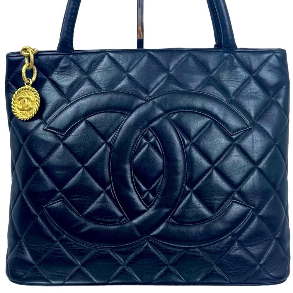 CHANEL CC LAMBSKIN LEATHER MEDALLION TOTE BAG